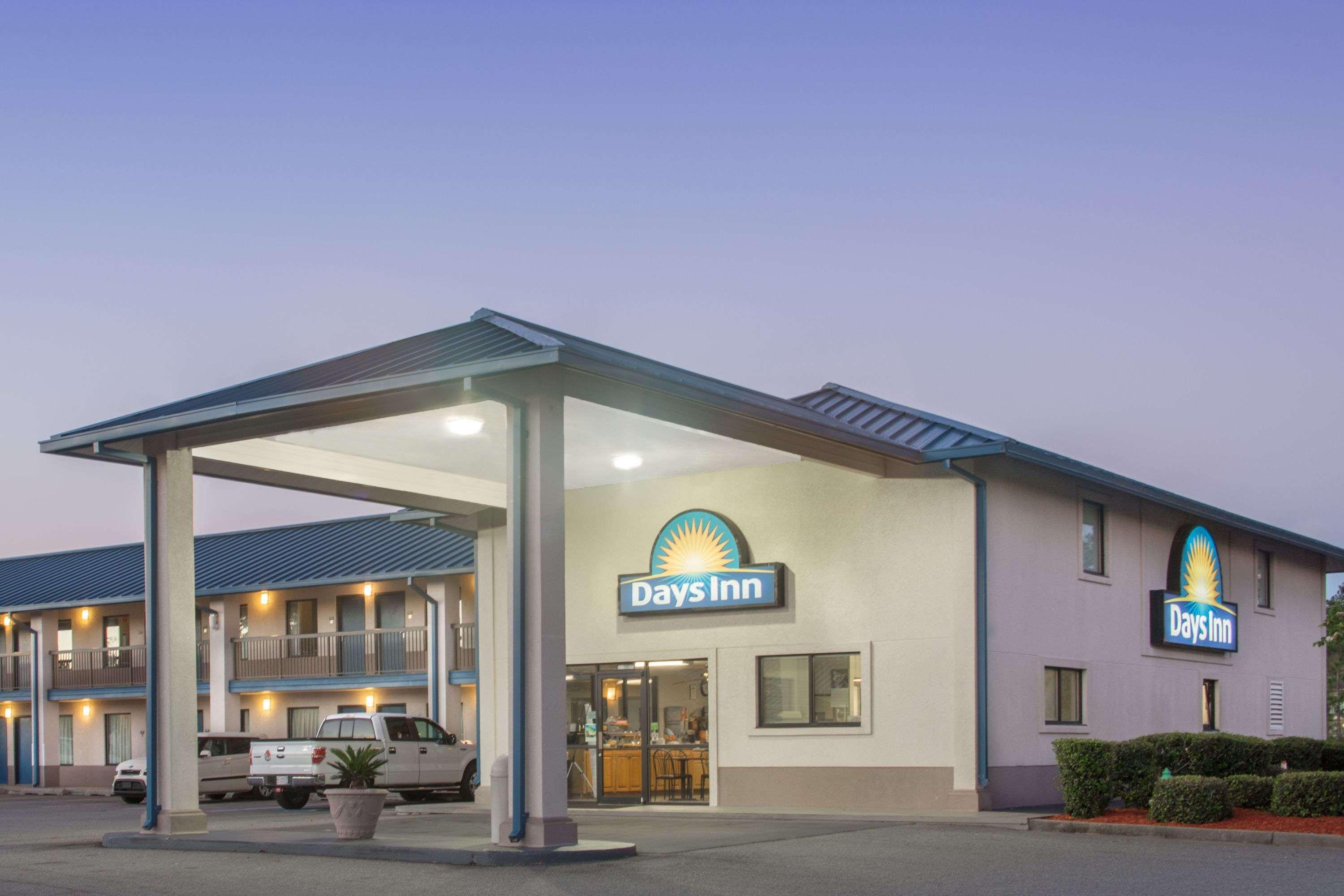 Days Inn By Wyndham Valdosta I-75 Ngoại thất bức ảnh
